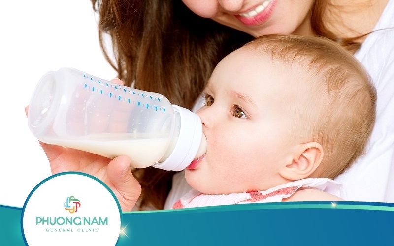 [Mẹ Phải Biết] Trẻ Sơ Sinh Uống Sữa Lạnh Có Sao Không?