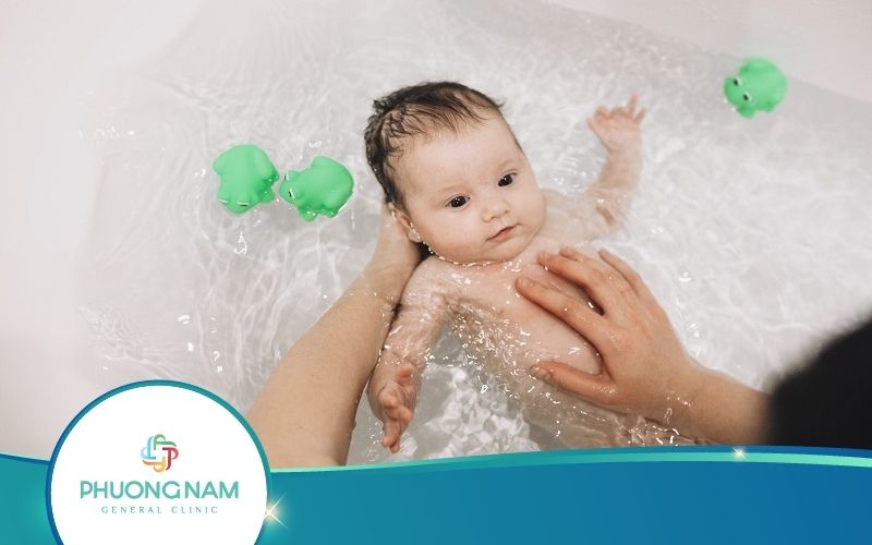 [Giải Đáp] Trẻ Sơ Sinh Bị Cảm Có Nên Tắm Không?