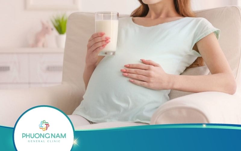 Mẹ Bầu 3 Tháng Đầu Nên Uống Sữa Gì? Vì Sao?