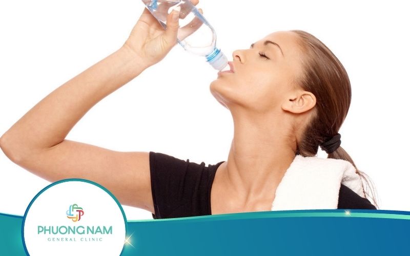Tại Sao Uống Nước Nhiều Mà Vẫn Khát? – 11 Lý Do Gây Bất Ngờ