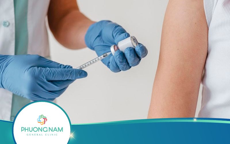 Mẹ Đang Cho Con Bú Có Tiêm Được Vacxin Cúm Không?