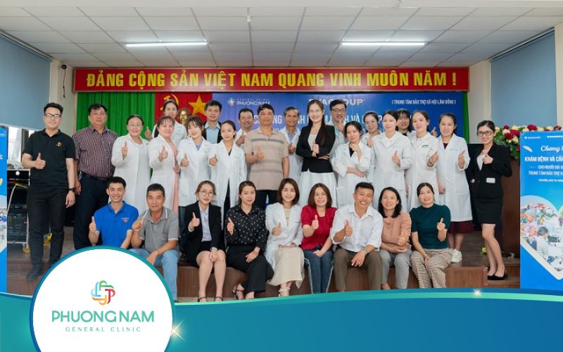 Hoạt động khám, cấp thuốc và trao tặng nhu yếu phẩm cho Trung tâm Bảo trợ xã hội Lâm Đồng