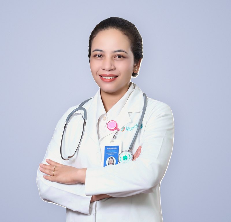 Bác sĩ Sang Tố Huyền